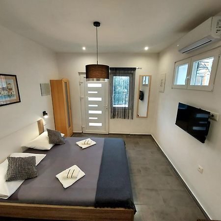 Apartment "Duma" โตรกีร์ ภายนอก รูปภาพ