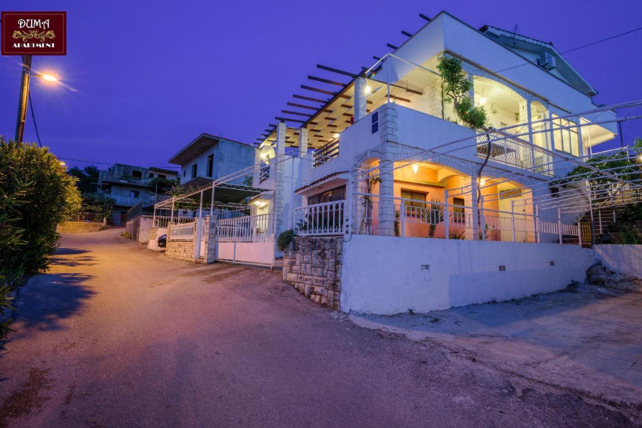 Apartment "Duma" โตรกีร์ ภายนอก รูปภาพ