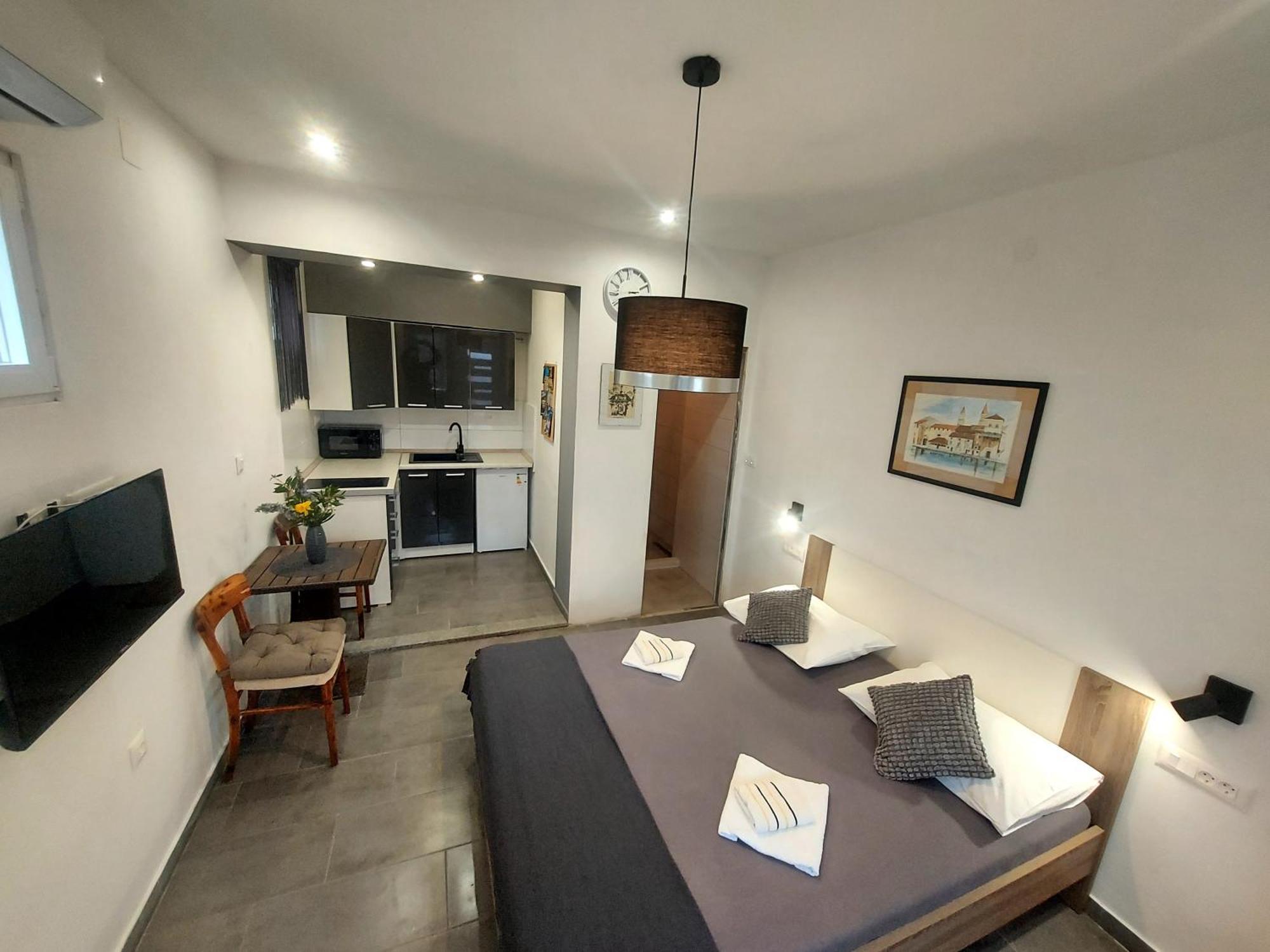 Apartment "Duma" โตรกีร์ ภายนอก รูปภาพ