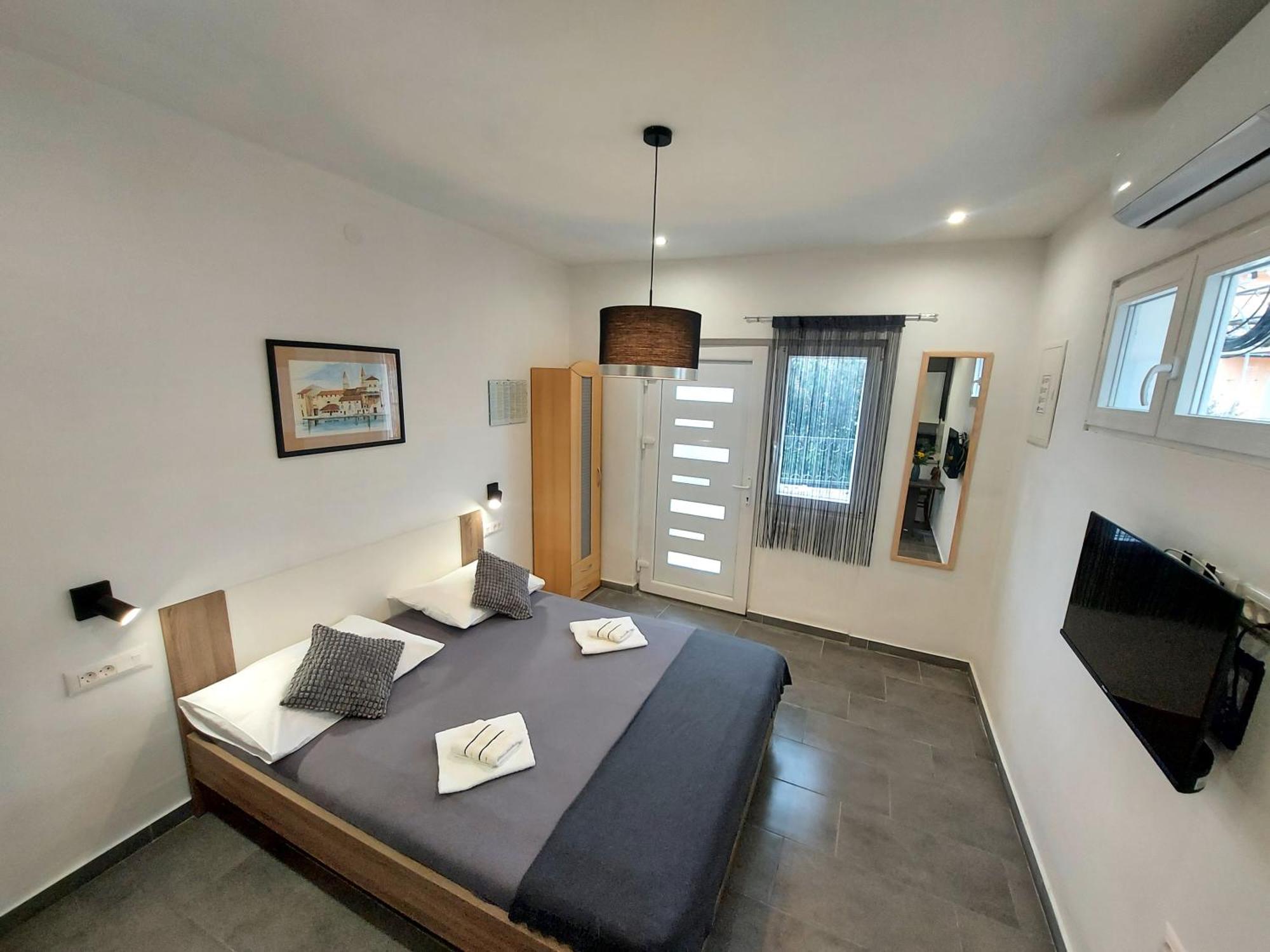 Apartment "Duma" โตรกีร์ ภายนอก รูปภาพ